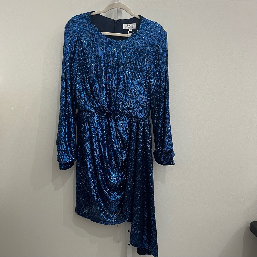 Jewel Badgley Mischka Blue Sequin Long Sleeve Dress